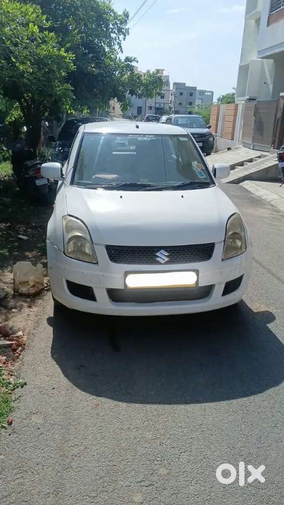 Maruti Suzuki Dzire Tour 2017