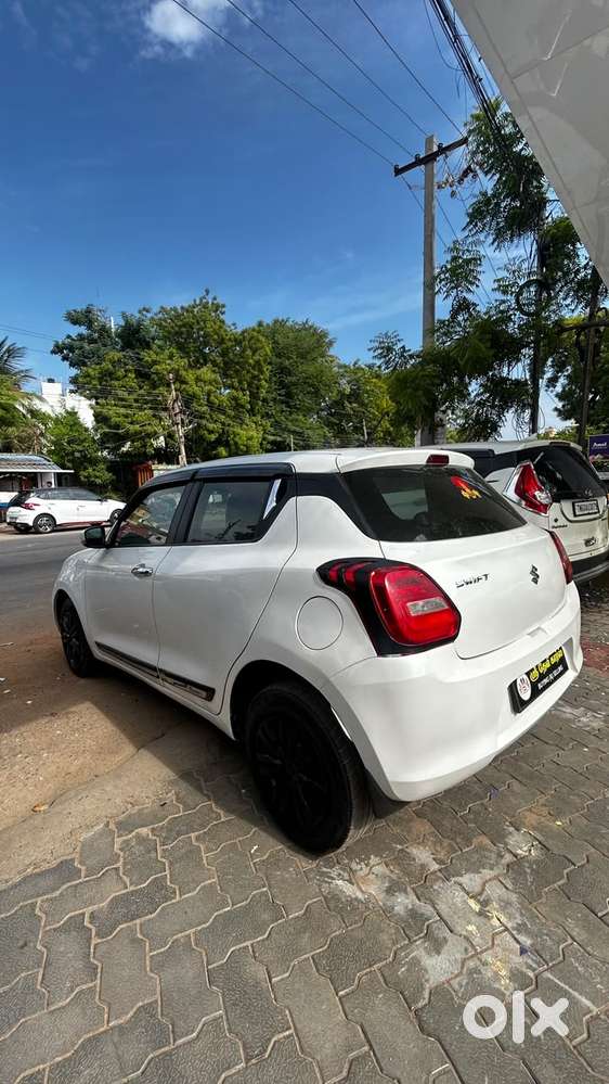 Maruti Suzuki Swift Vxi + Manual, 2018, Petrol