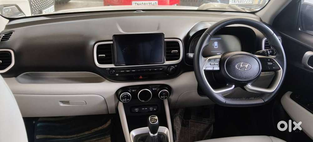 Hyundai Venue Sx Mt, 2022