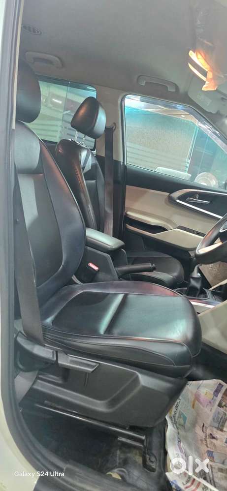 Kia Carens 1.4 Premium 7 Str, 2023, Petrol