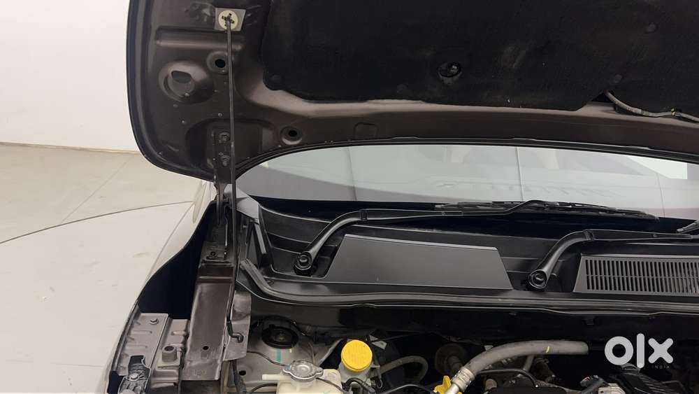 Renault Triber Rxz, 2022, Petrol