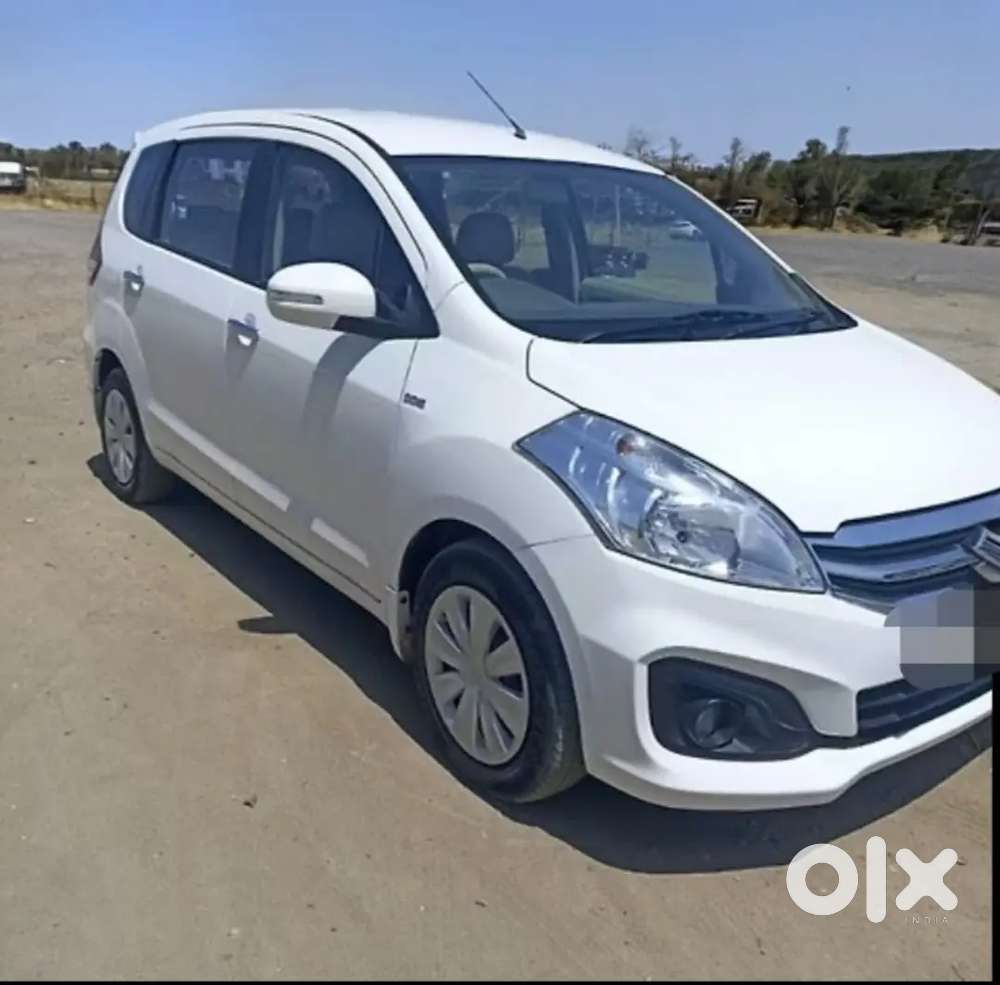 White Maruti Suzuki Ertiga 2016 Diesel 49500 Km Driven