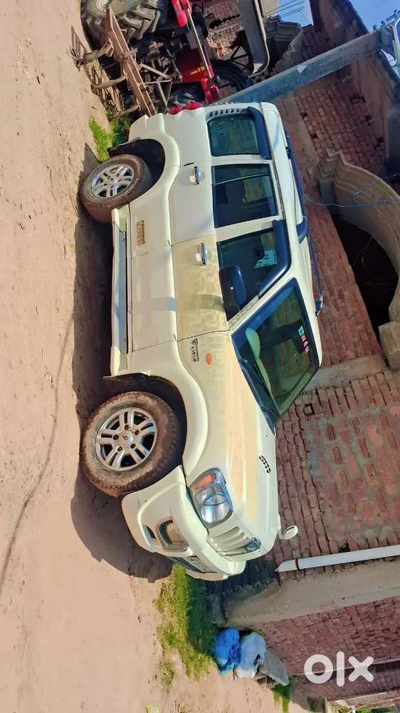 Mahindra Scorpio Vlx 2013