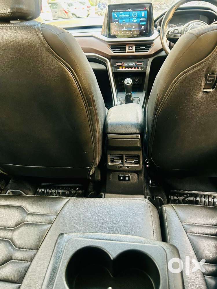 Maruti Suzuki Brezza 1.5 Zxi Plus Smart Hybrid, 2022, Petrol