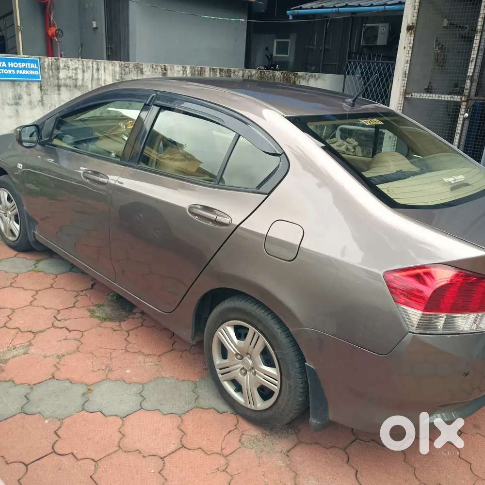 Honda City Petrol 2011 Variant