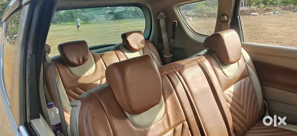 Maruti Suzuki Ertiga 20012 गाडी फुल कंडिशन आहे