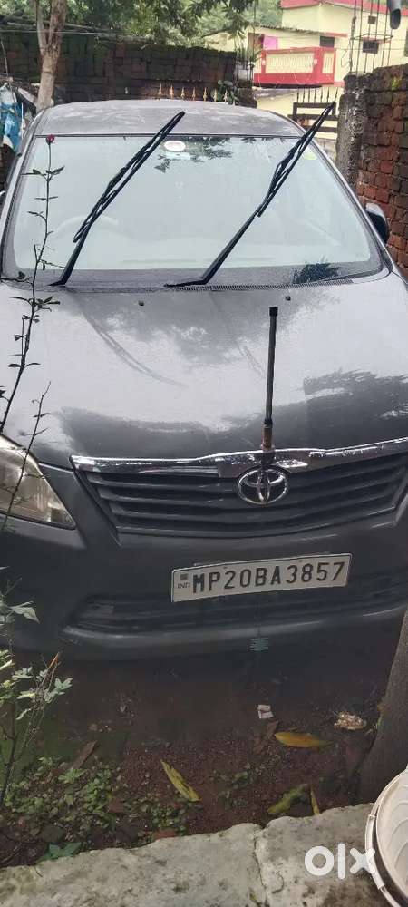 Toyota Innova 2.5 2012 2nd