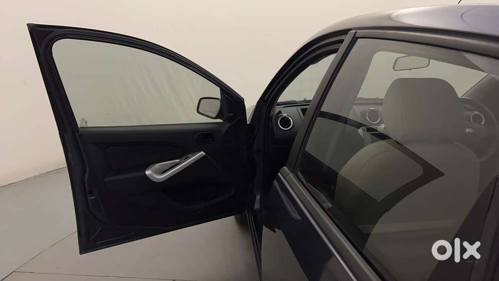 Ford Figo 2010-2012 Petrol Zxi, 2013, Petrol