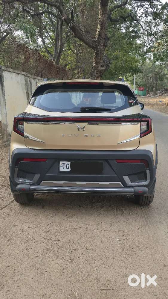 Mahindra Xuv 3xo 2025 Petrol 6200 Km Driven