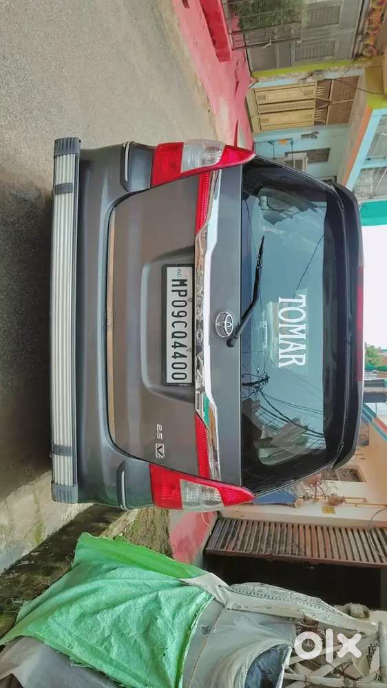 Toyota Innova Diesel With Captain Seat 2014