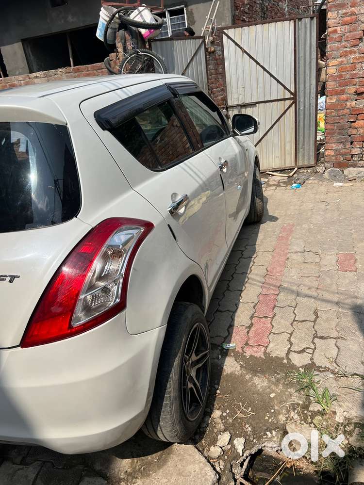 Maruti Suzuki Swift 2013 Diesel 80000 Km Driven