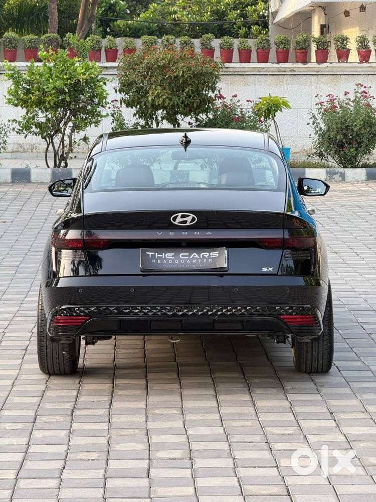Hyundai Verna 1.5 Sx Vtvt Ivt, 2023, Petrol