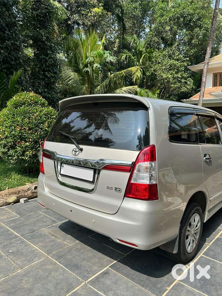 Toyota Innova 2015