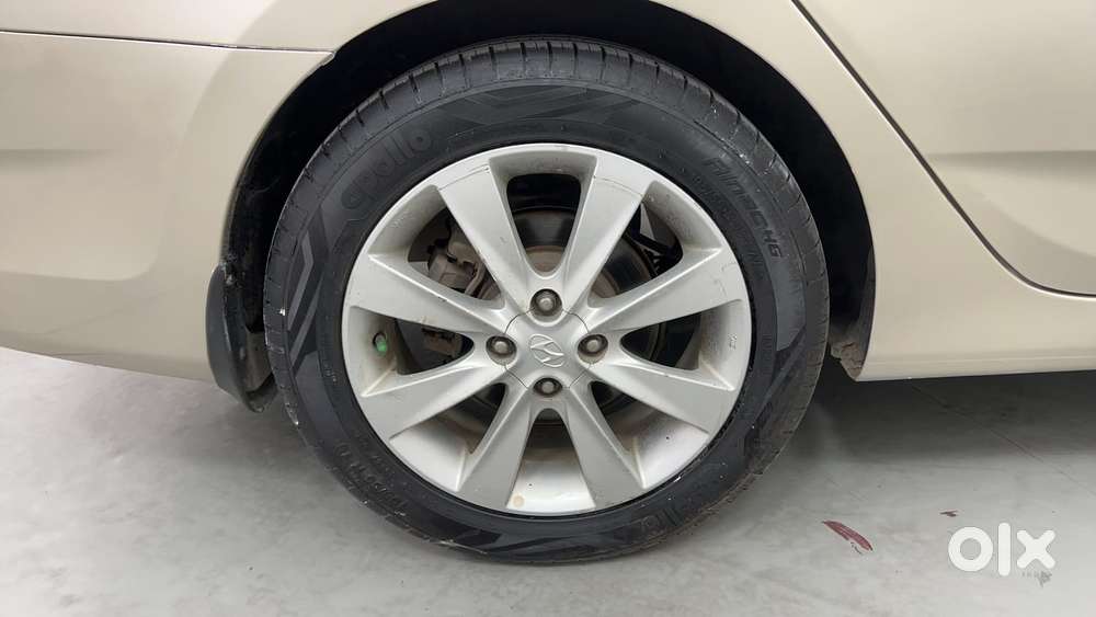 Hyundai Verna 1.6 Vtvt Sx, 2013, Petrol