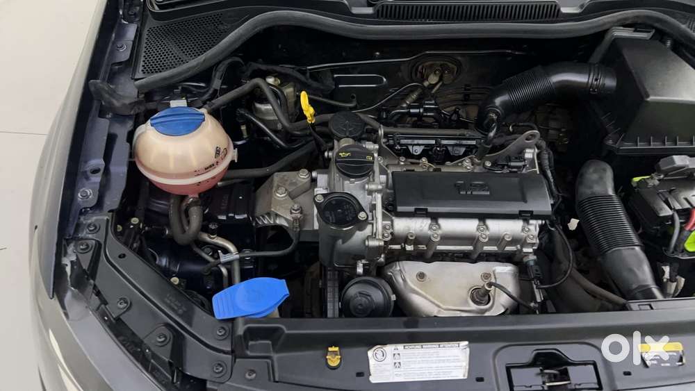 Volkswagen Polo Petrol Highline 1.2l, 2015, Petrol