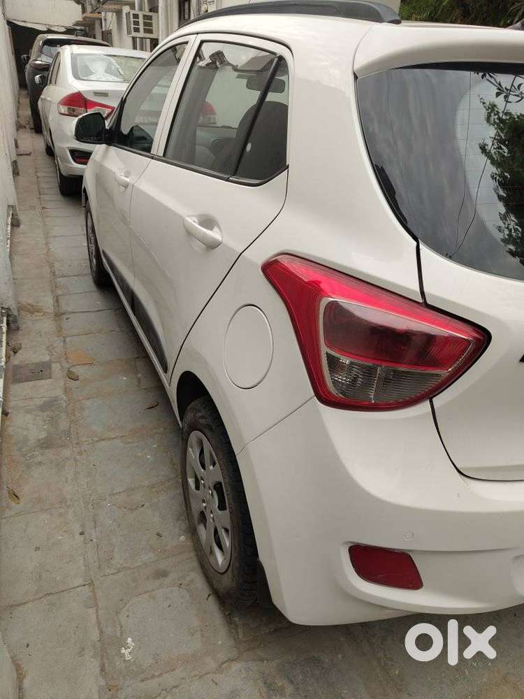 Hyundai Grand I10 Sportz(o) 1.2 Mt, 2015, Petrol