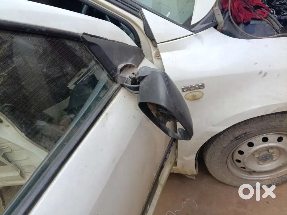 Nice Car Jisko Bhi Lena Hai Le Lo