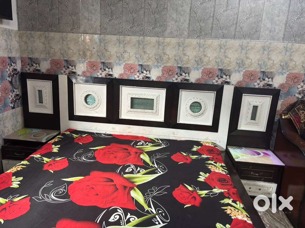 BED/ Divanbed /drasing table