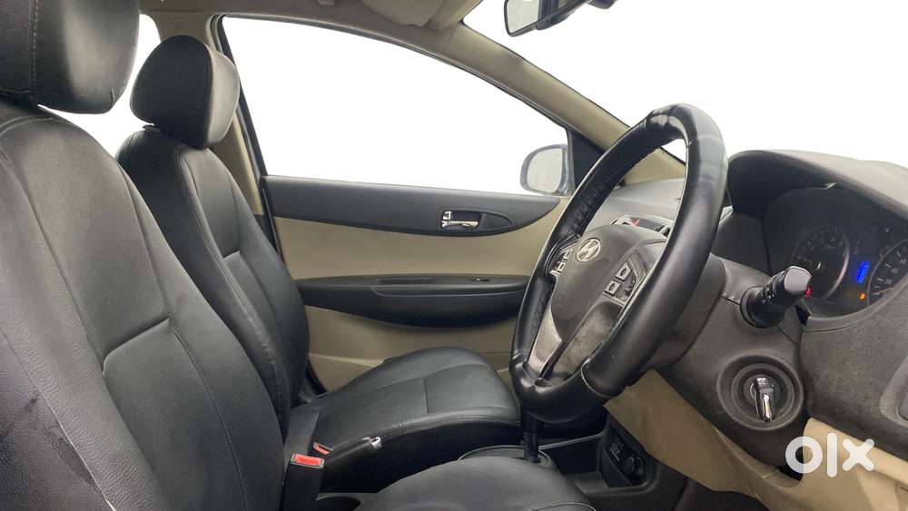 Hyundai I20 Sportz At 1.4, 2012, Petrol