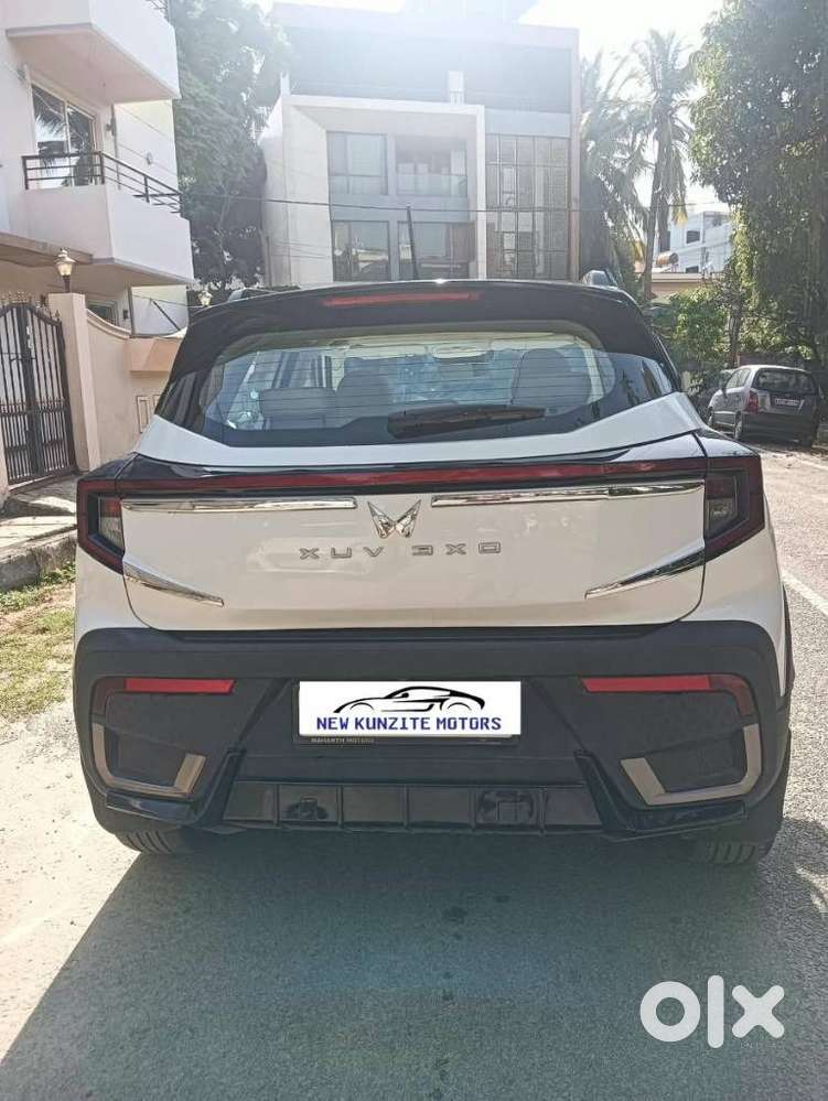 Mahindra XUV 3XO AX7L 1.2 Petrol AT (PG), 2024, Petrol
