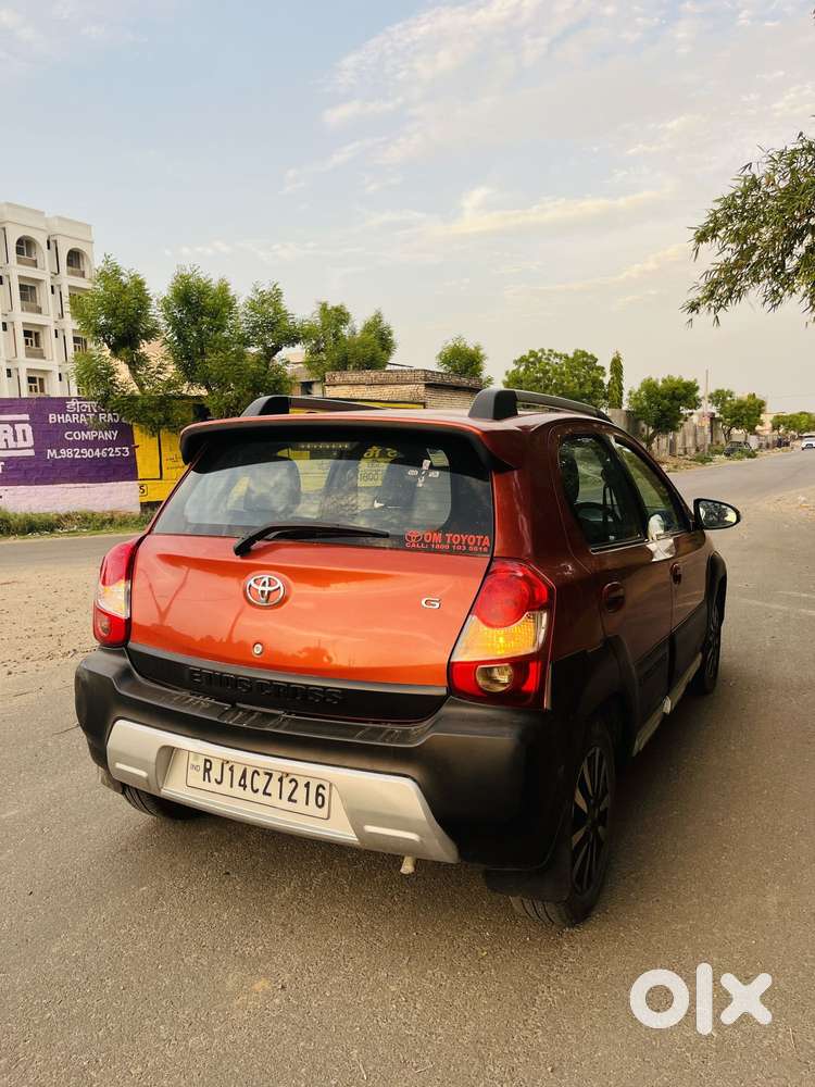 Toyota Etios Cross 1.2l G, 2015, Petrol