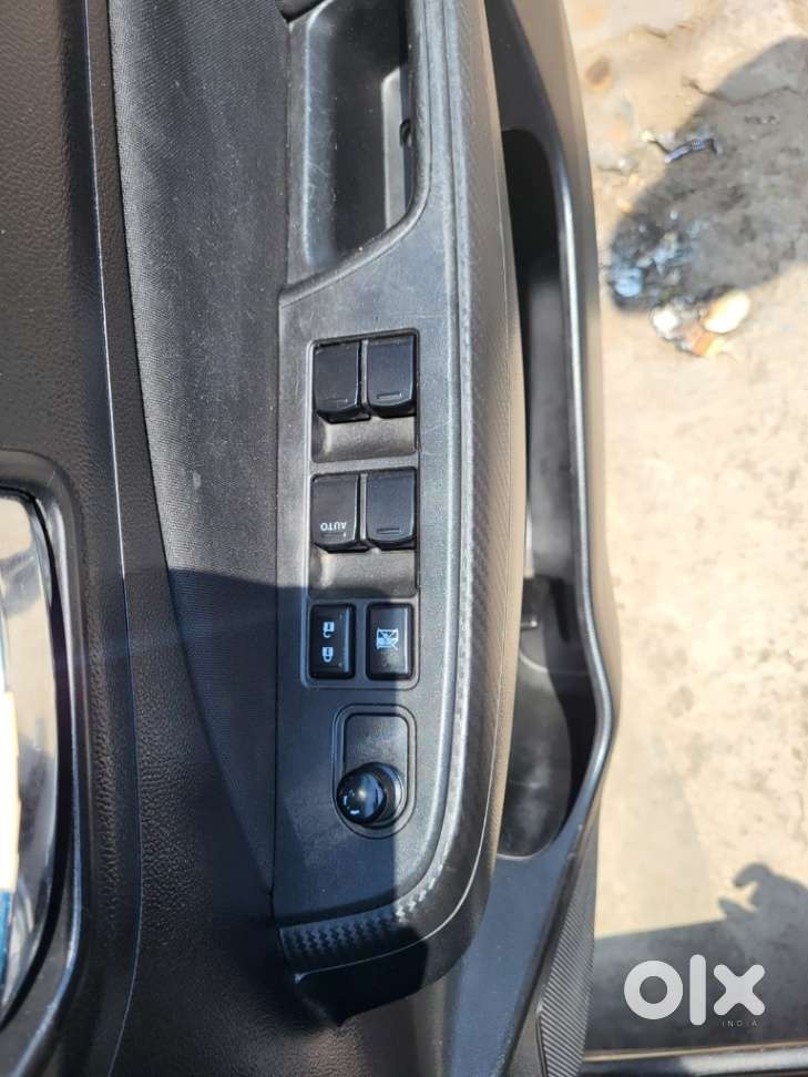 Maruti Suzuki Swift Vxi + Manual, 2018, Petrol