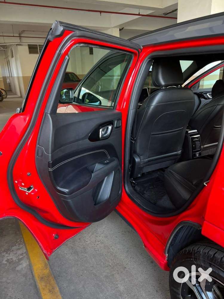 Jeep Compass Model S(o) 4x4 - No Accidents, No Scratch, Mint Condition