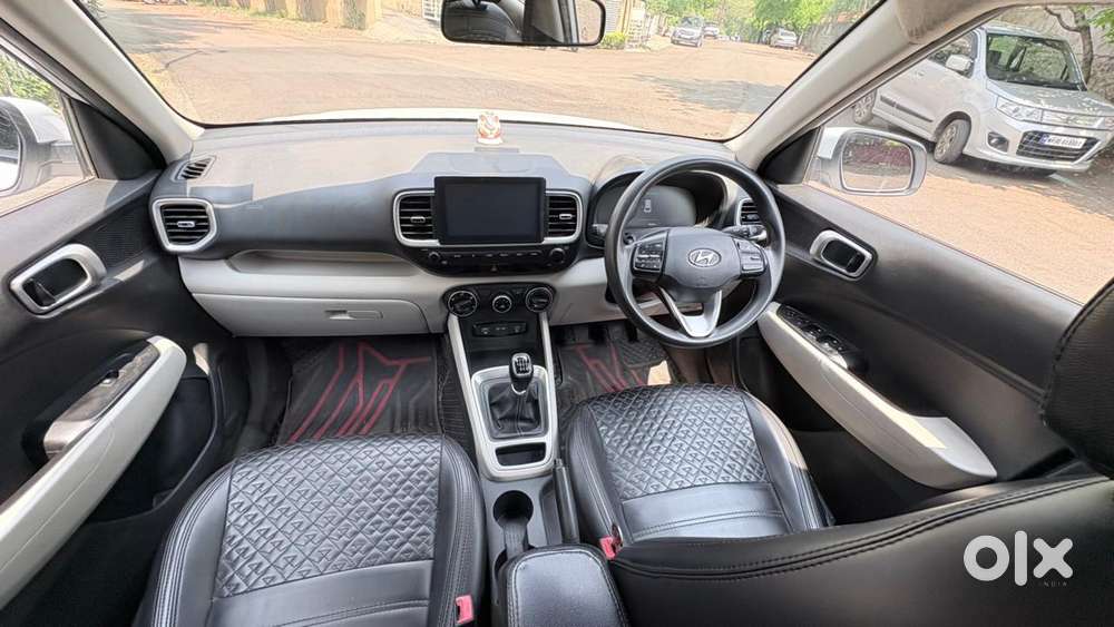 Hyundai Venue Sx (o) Mt 1.5 Diesel, 2022, Diesel