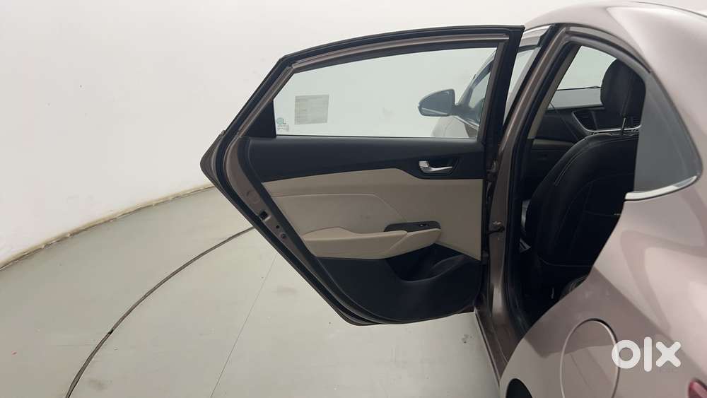 Hyundai Verna [2015-2017] Fluidic 4s 1.6 Crdi Sx (o) At, 2018, Petro..