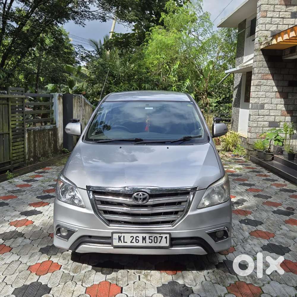 Toyota Innova Diesel 7 Str 2012 Reregisterd