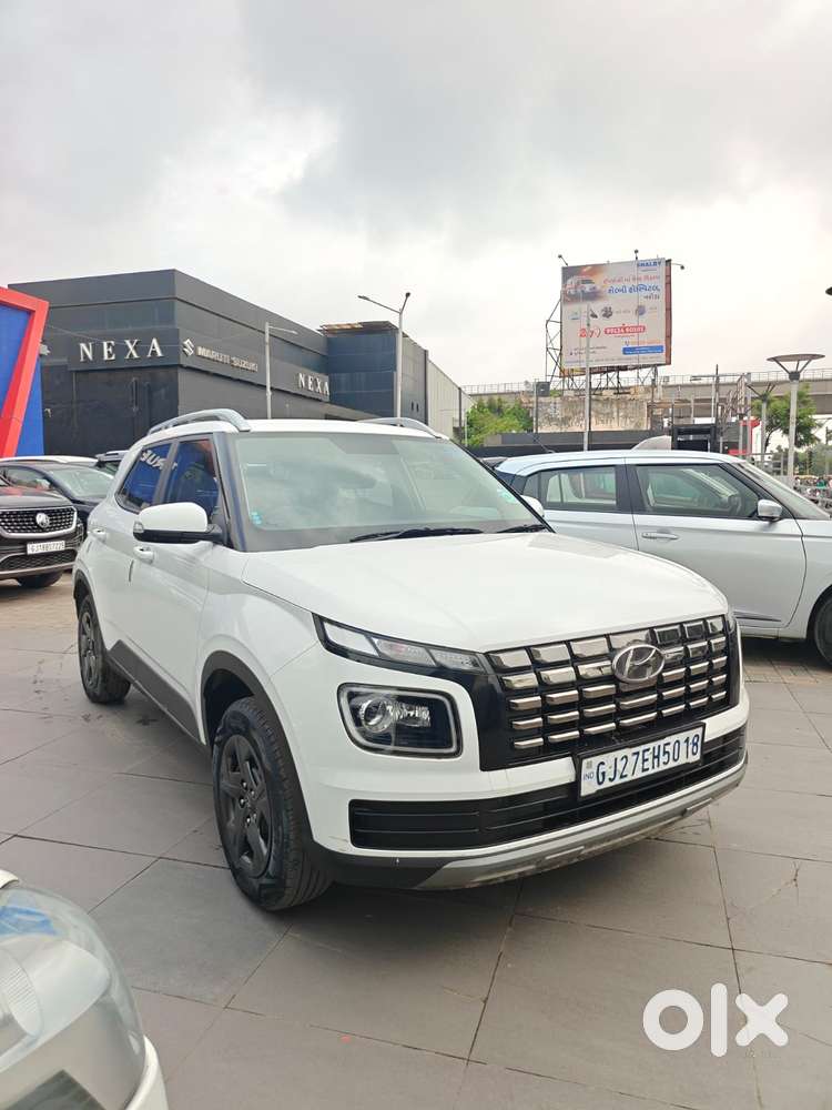 Hyundai Venue 1.2 S (o), 2025, Cng & Hybrids
