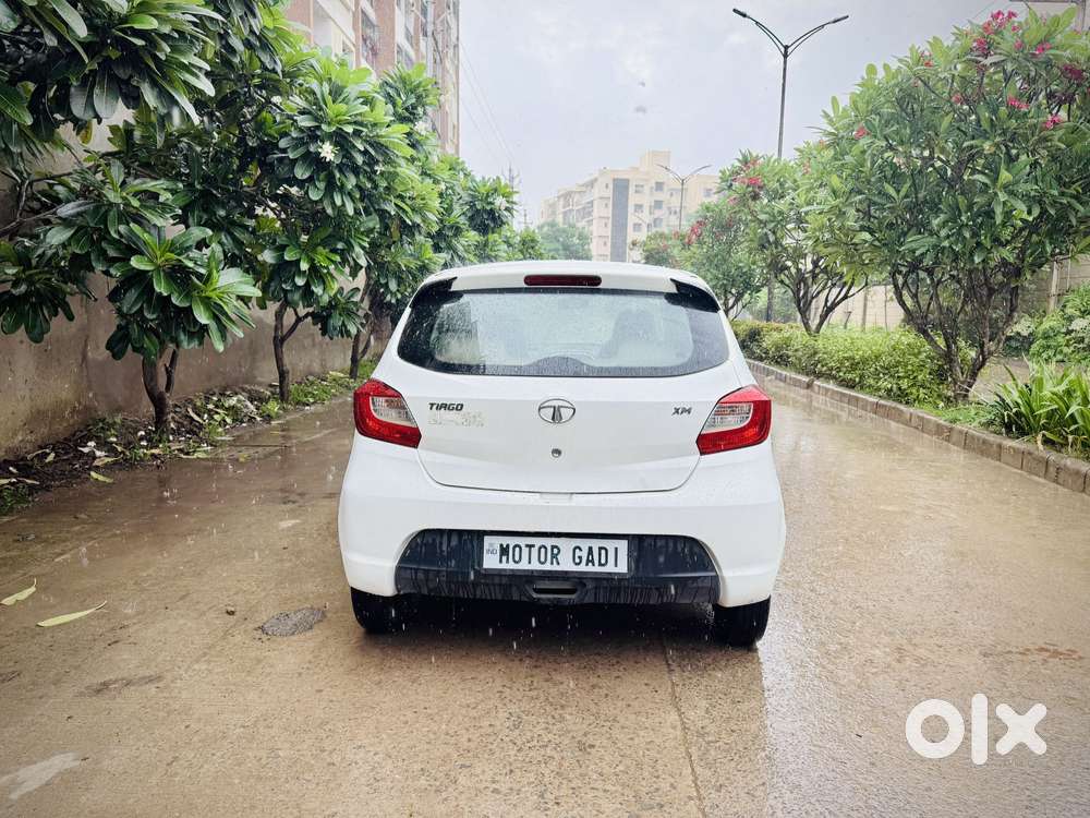 Tata Tiago, 2017, Petrol