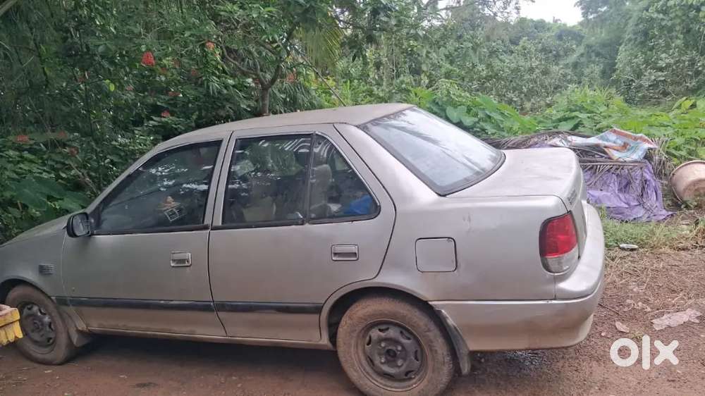 स्क्रॅप कार खरेदी करतो व एक्सीडेंट कार खरेदी करतो