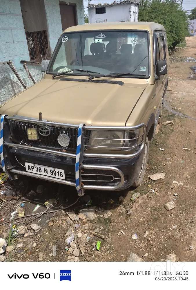 Toyota Qualis 2002  Excellent Engine  Good Condition Tight Suspension