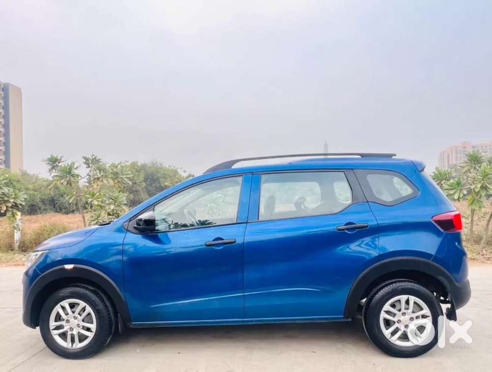 Renault Triber Rxl, 2022, Petrol