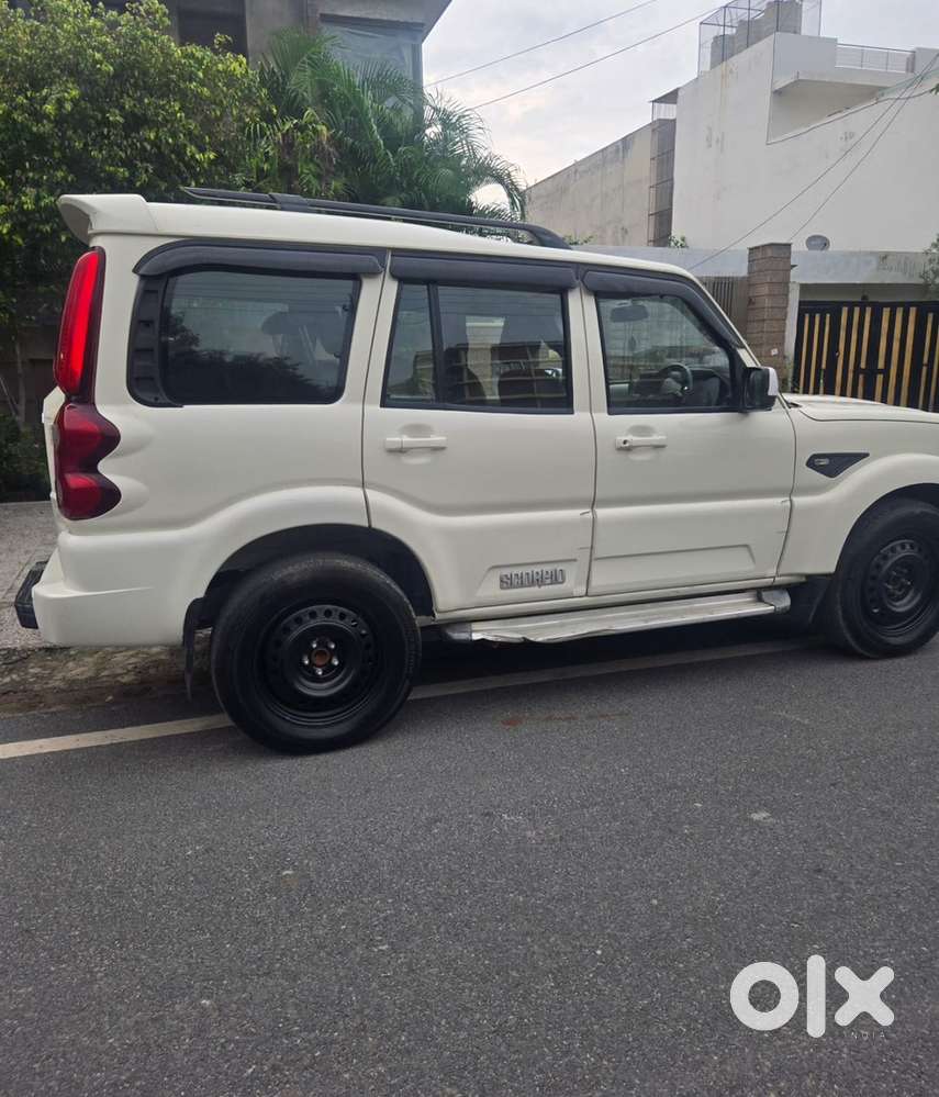 Mahindra Scorpio Classic Diesel 2019
