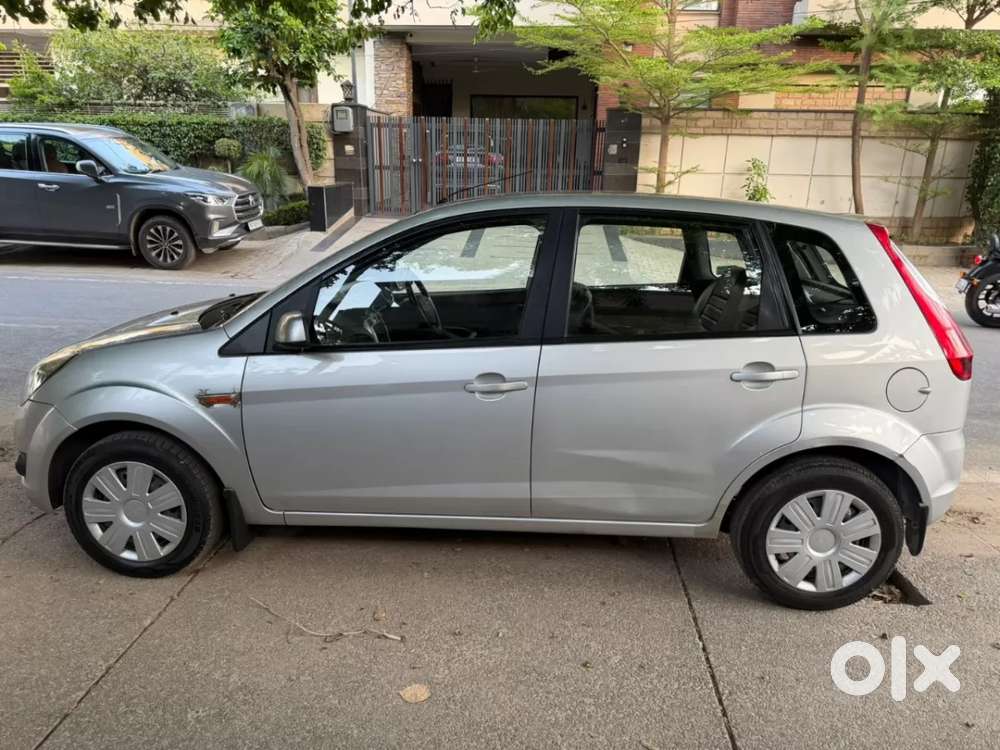 Ford Figo Petrol Titanium, 2011, Petrol