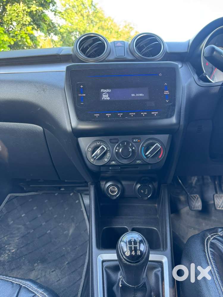 Maruti Suzuki Swift Vvt Vxi, 2021, Petrol