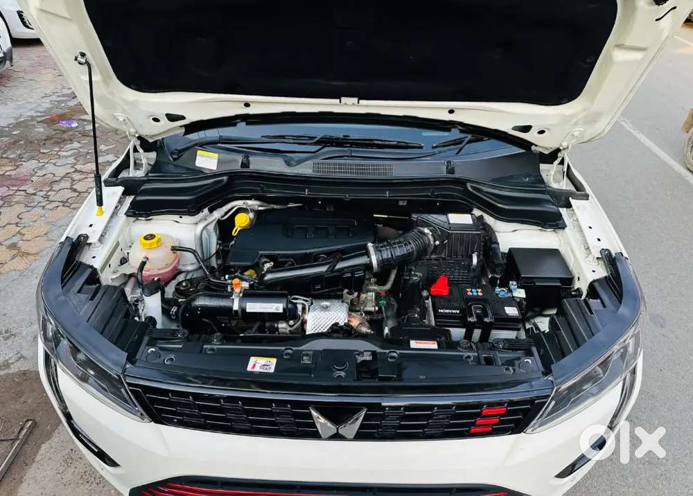 Mahindra Xuv300 Turbosport 2023 Petrol 16000 Km Driven