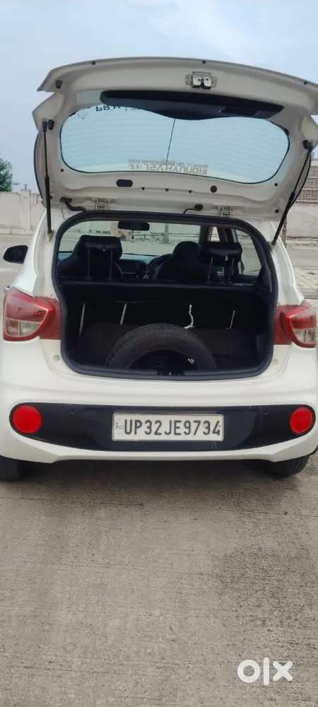 Hyundai Grand I10 2017 Modal Cng On Paper