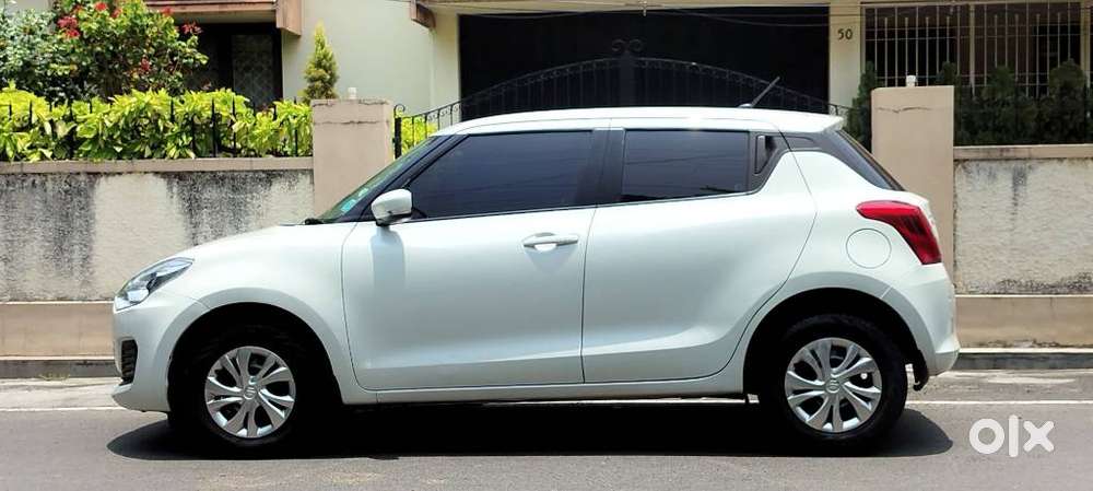 Maruti Suzuki Swift Vxi + Manual, 2023, Petrol
