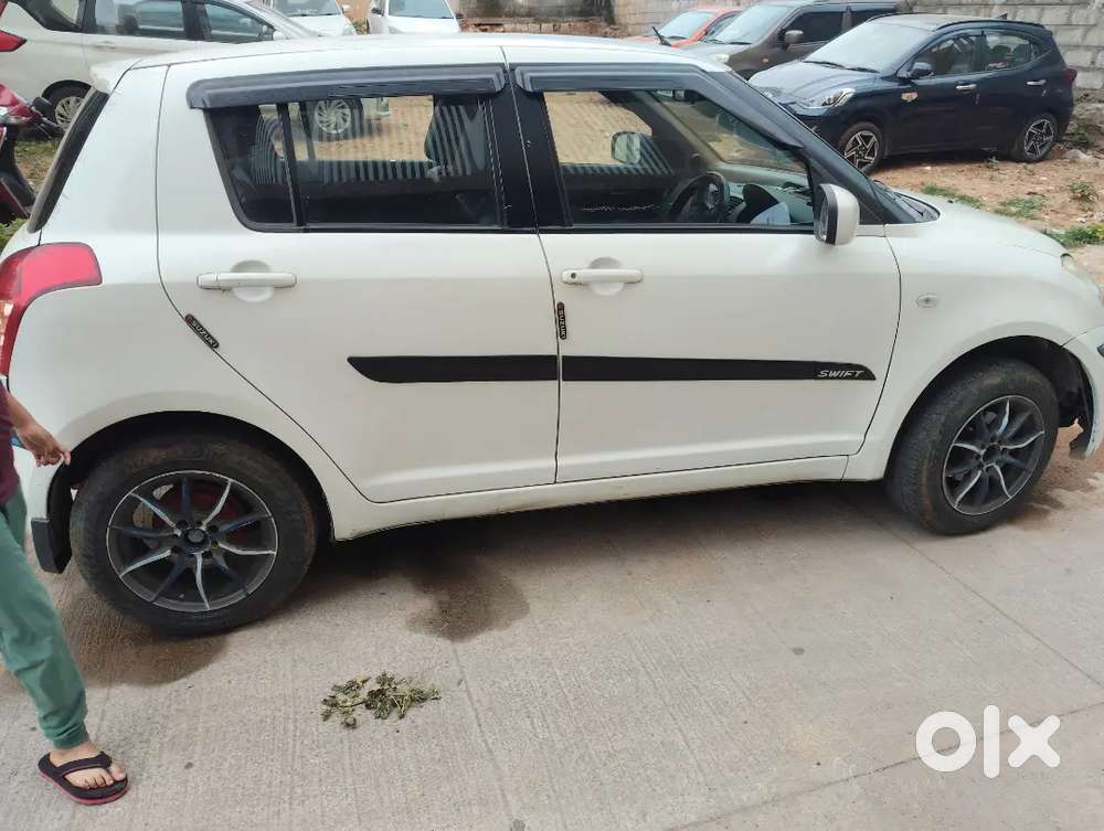 Maruti Suzuki Swift 2010 Petrol 120000 Km Driven