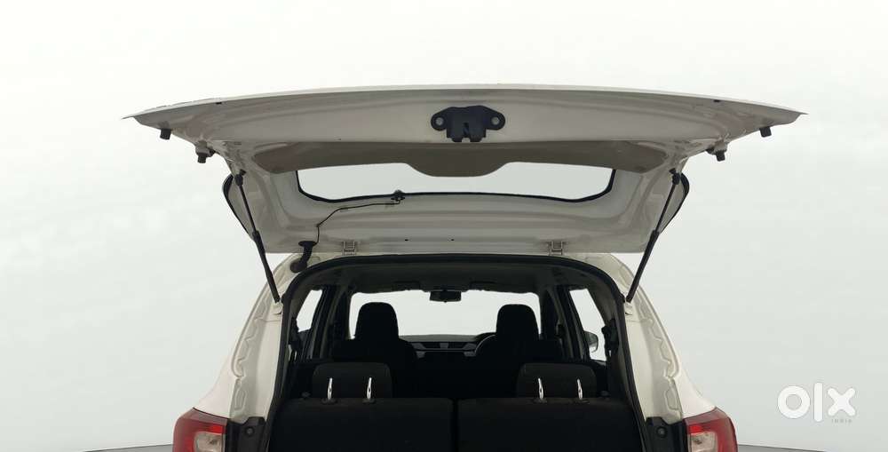 Renault Triber Rxt, 2022, Petrol