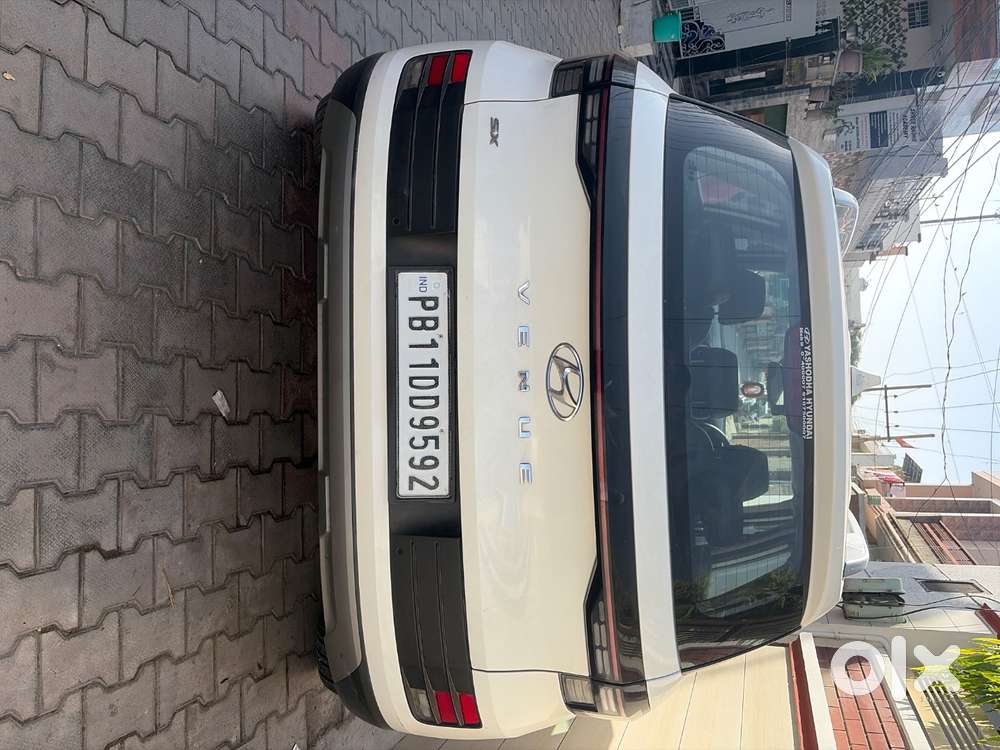 Hyundai Venue 2023 Petrol Good Condition