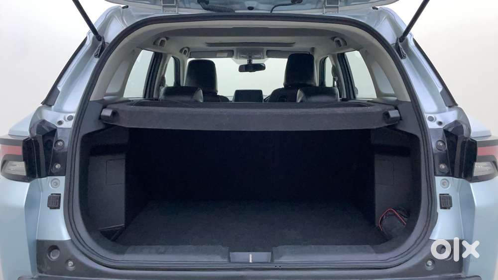 Maruti Suzuki Vitara Brezza 1.5 Zxi, 2023, Petrol
