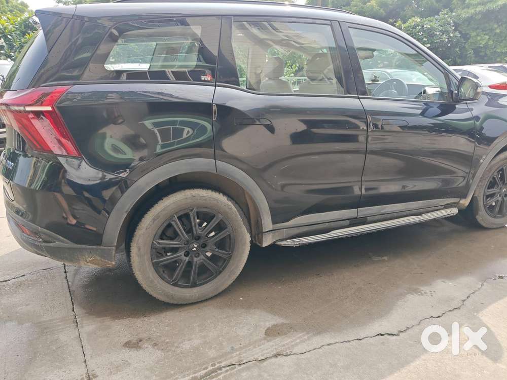 Mahindra Xuv700 2.0 Ax 7 Petrol At Str, 2024, Petrol