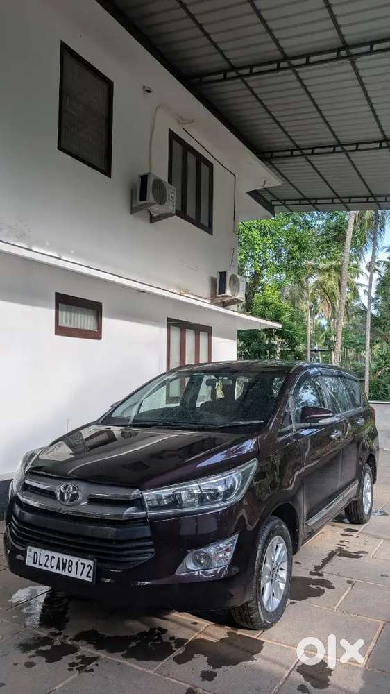 Innova Crysta 2.4 V Manual