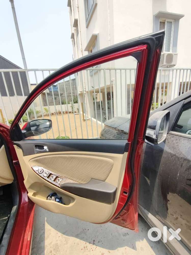 Hyundai Fluidic Verna 2015 Petrol 69000 Km Driven