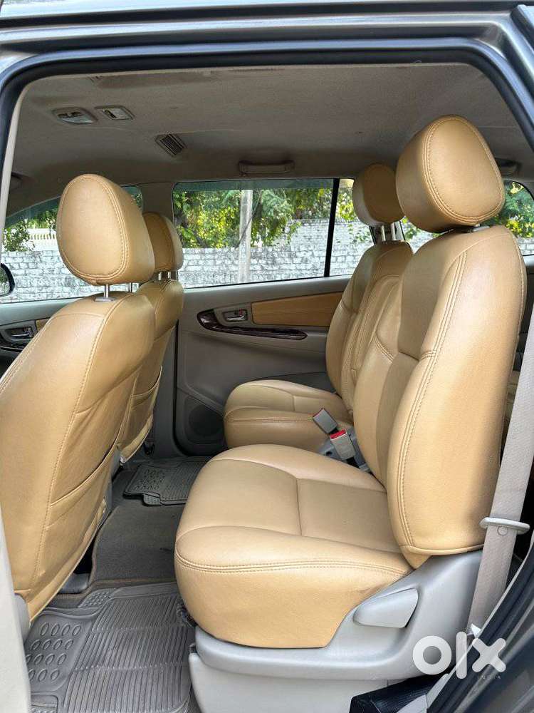 Toyota Innova 2.5 V 7 Str, 2014, Diesel