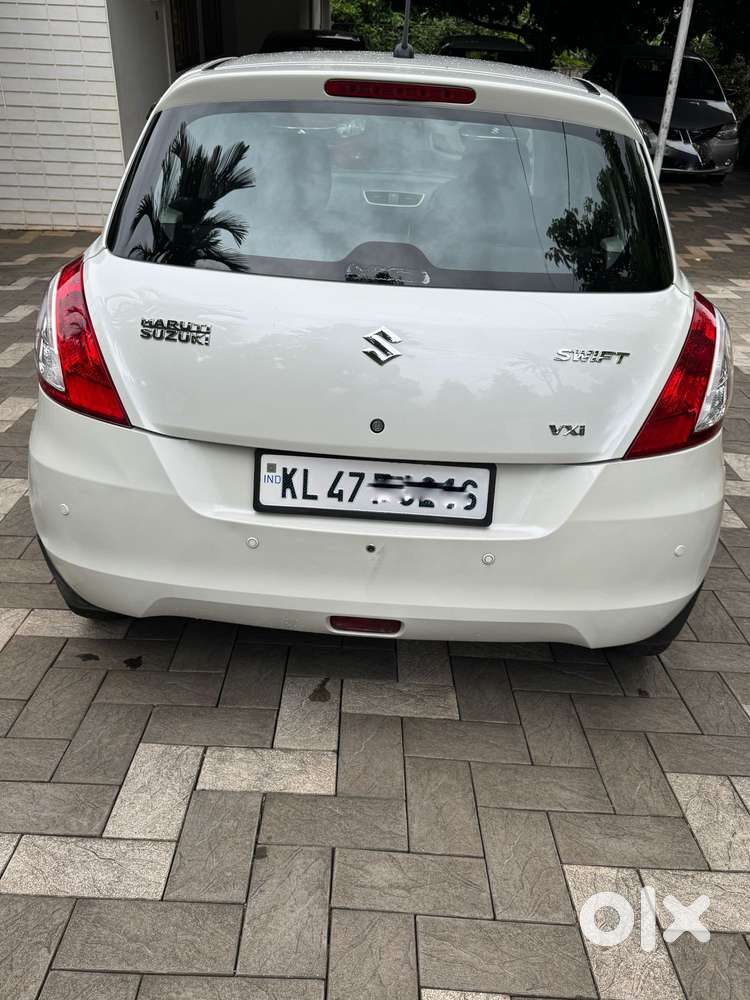 Maruti Suzuki Swift Vxi, 2017, Petrol